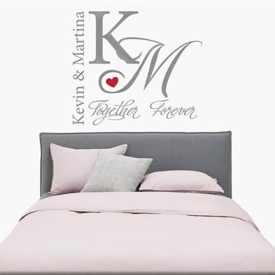 adesivi da parete personalizzati iniziali letto