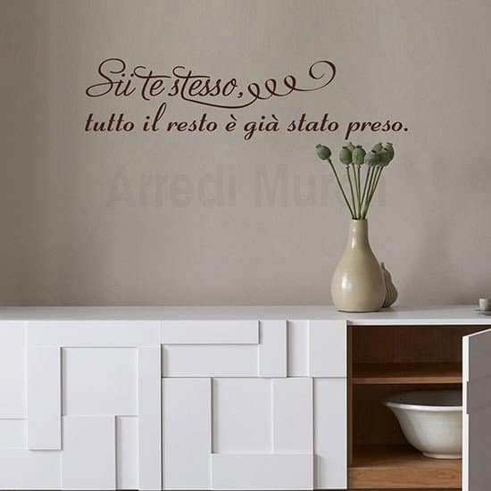 Adesivi da muro frase citazione Oscar Wilde marrone