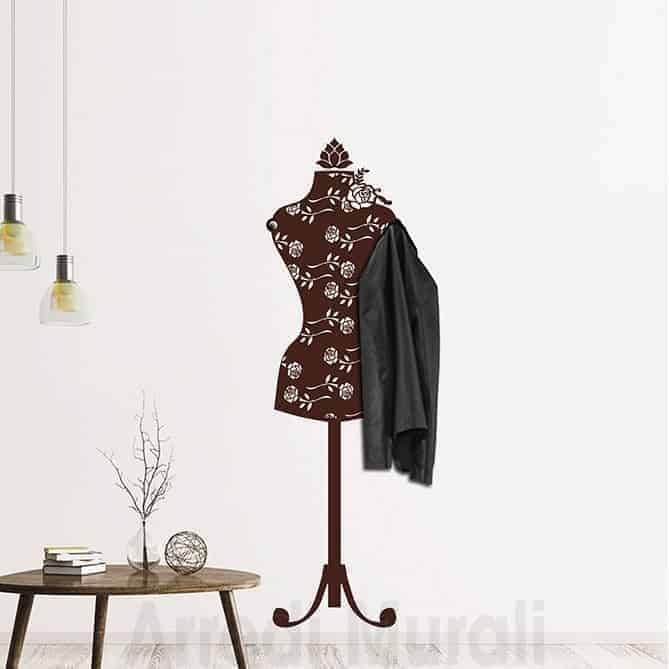 decori da parete con appendiabiti adesivo manichino