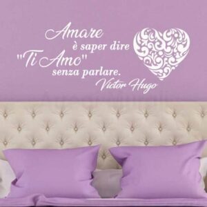 Frase adesiva sull'amore citazione di Victor Hugo bianco