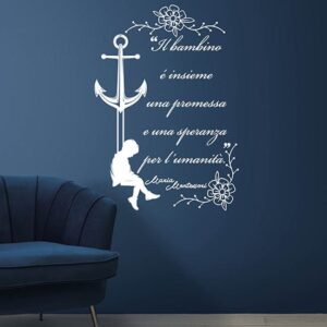 Decorazione adesiva con frase di Maria Montessori da muro