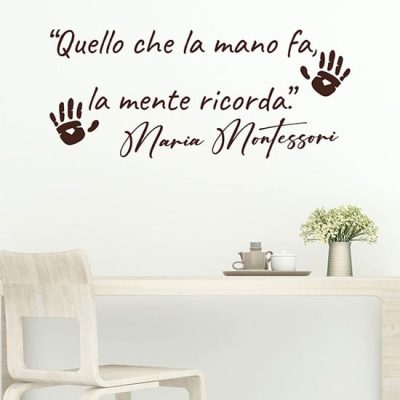 Frase adesiva da parete di Maria Montessori