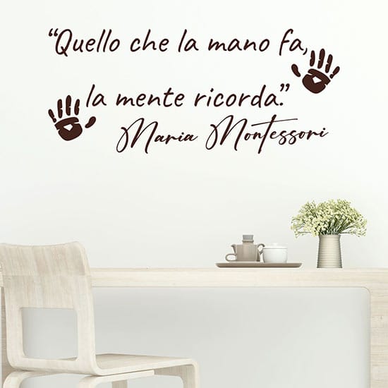 Frase adesiva da parete di Maria Montessori
