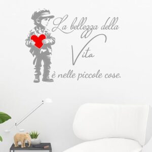 Sticker murale con scritta motivazionale 'La bellezza della vita è nelle piccole cose' e silhouette artistica, decorazione perfetta per casa e ufficio.