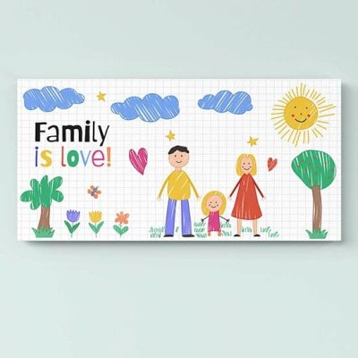 Quadro moderno per cameretta con disegni infantili e frase Family is Love, ideale per arredare spazi per bambini.